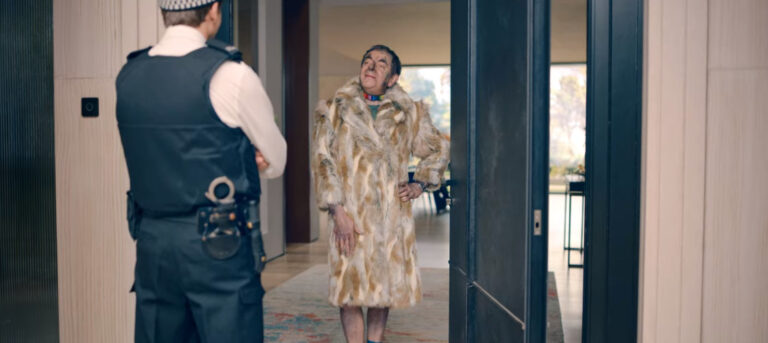 RK Pivot Doors - Pivot Haustüren in der Netflix-Produktion "Man vs. Bee"