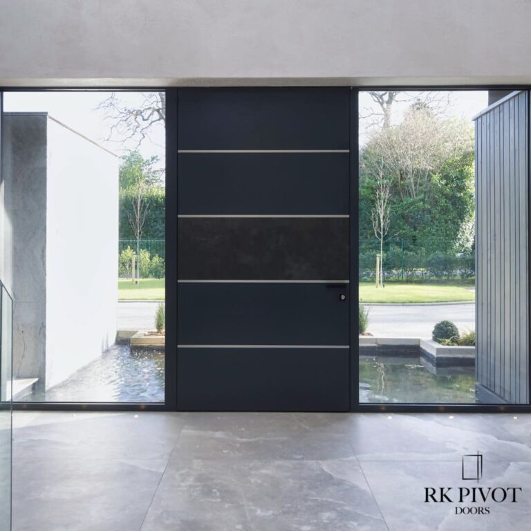 RK Pivot nowoczesne drzwi aluminiowe - widok ze środka model Ossido Nero