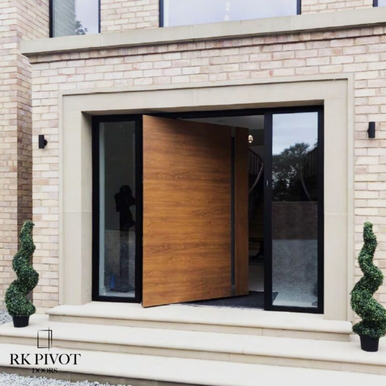RK Pivot Doors - drewniane ekskluzywne drzwi wejściowe