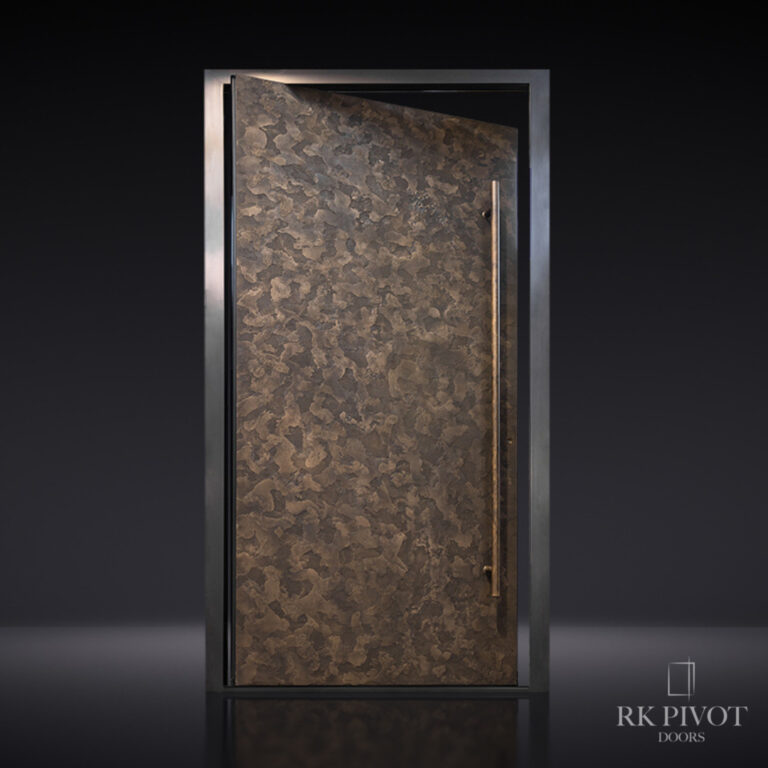 RK Pivot Doors - drzwi z płynnym metalem - Antyczne teksturowane brązowe drzwi-obrotowe