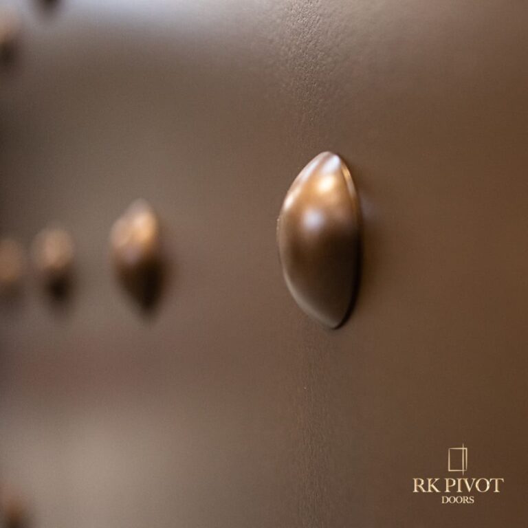RK Pivot Doors - Troya